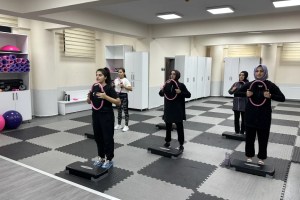 Çayırova’da kadınların pilatese ilgisi artıyor
