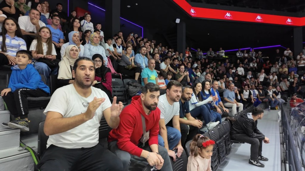 Çayırova'nın yeni spor kompleksine tam not - 2. görsel