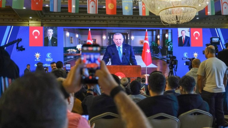 Cumhurbaşkanı Erdoğan'dan gençlere destek