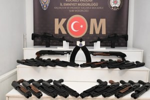 D-100’de silah kaçakçılarına darbe vuruldu!