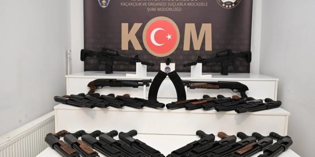 D-100’de silah kaçakçılarına darbe vuruldu!