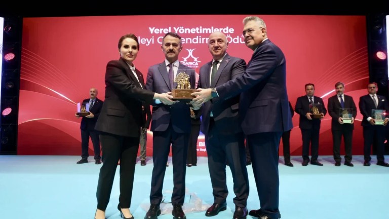Darıca Belediyesi’ne aileyi güçlendirme ödülü