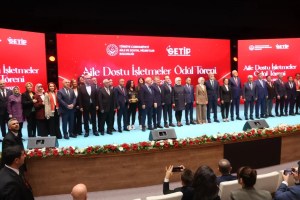 Darıca Belediyesi’ne aileyi güçlendirme ödülü