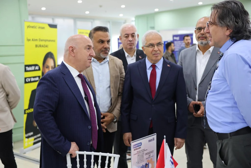 Darıca'da 2 bin 500 kişi iş fırsatı yakaladı - 2. görsel