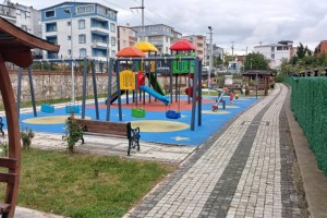 Dilovası’nda parklar modernize ediliyor