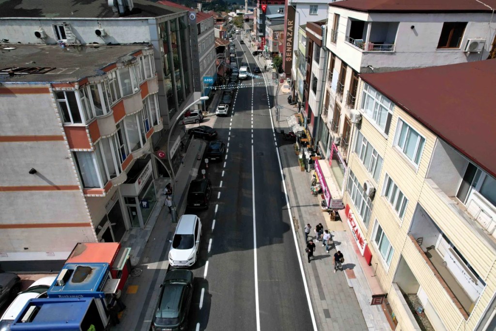 Dilovası'nda yollar baştan sona yenileniyor - 2. görsel