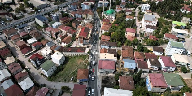 Dilovası’nda yollar baştan sona yenileniyor