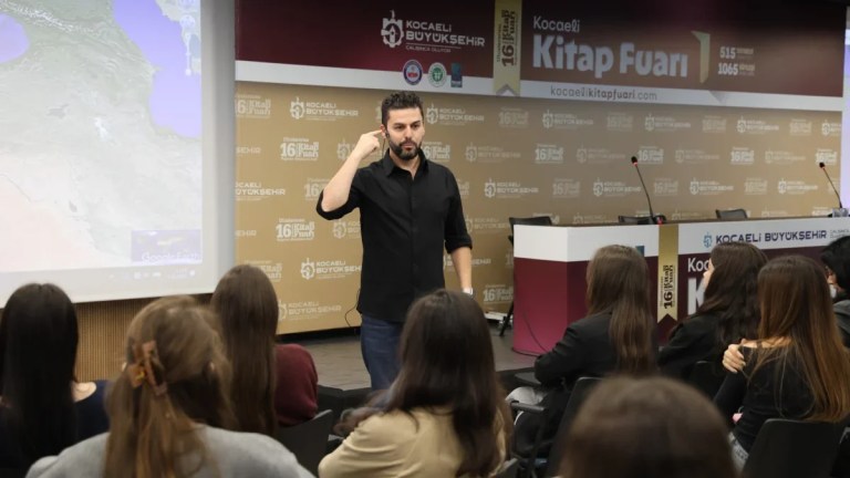 Eğitimciler Kocaeli Kitap Fuarı’nda buluştu