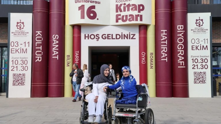 Engelsiz Taksi Kitap Fuarına Taşıdı