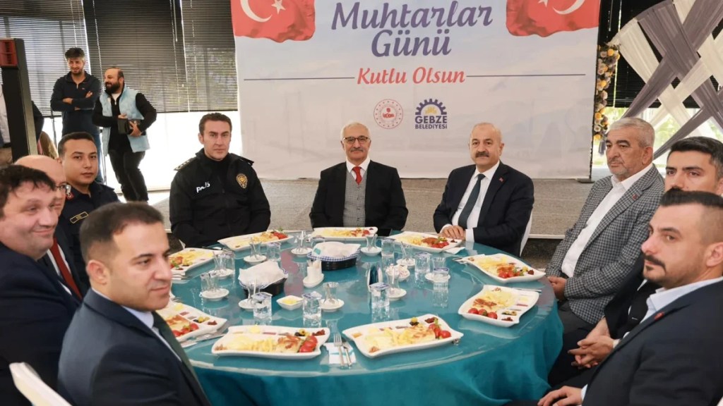 Gebze’de muhtarlar özel günde buluştu