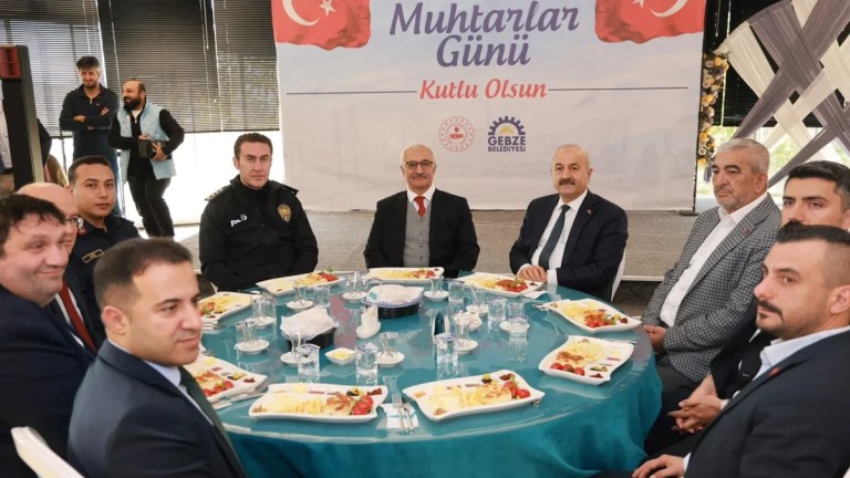 Gebze’de muhtarlar özel günde buluştu