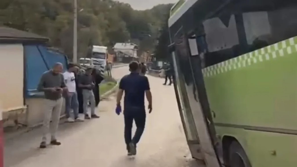 Gebze’de otobüs kazasında 12 yaralı!