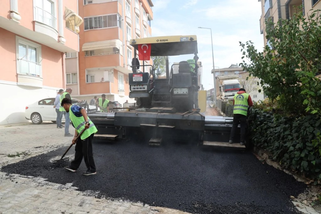 Gebze'de yollara kapsamlı bakım yapılıyor