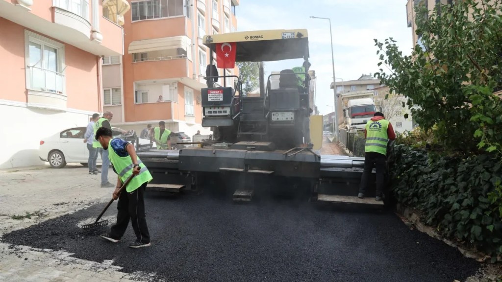 Gebze’de yollara kapsamlı bakım yapılıyor