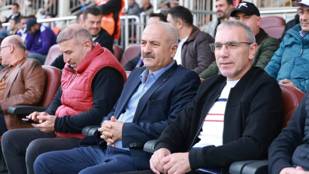 Gebzespor sahasında Soma Spor’u 4-1 devirdi