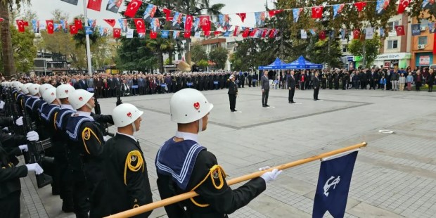 Gölcük’te 103. yıl coşkusu başladı
