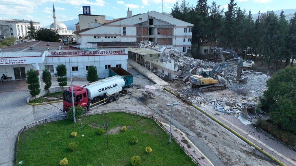 Gölcük'te sağlık yatırımları hız kazandı