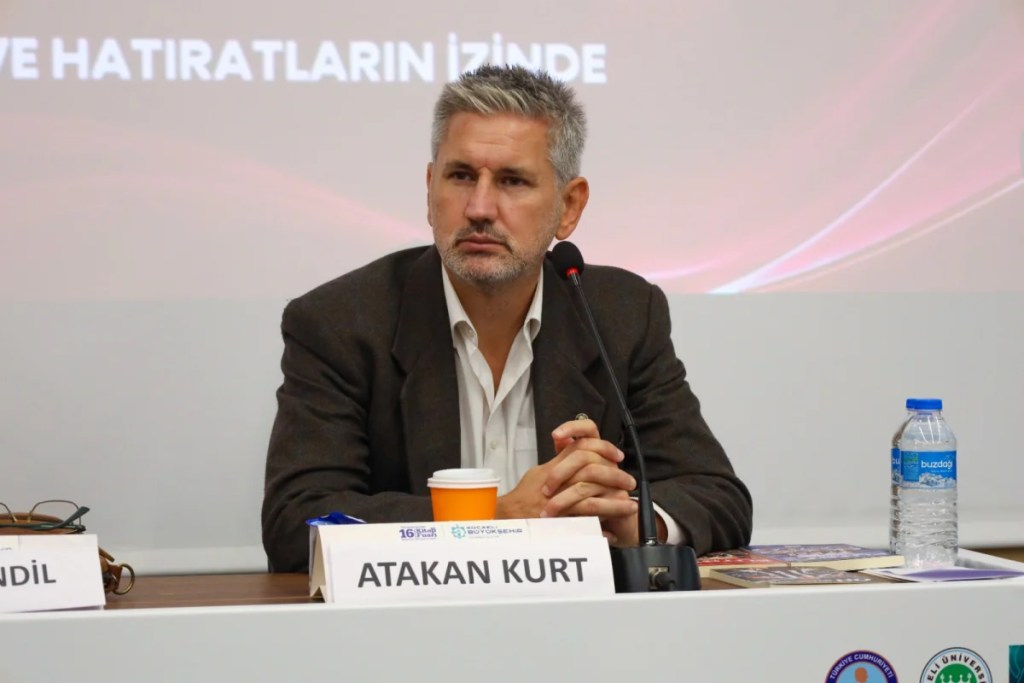 İhsan Süreyya Sırma Kitap Fuarı'nda konuştu