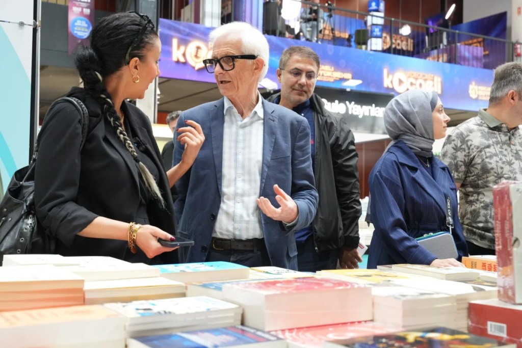 İngiliz yazar Roger Crowley fuara hayran kaldı - 3. görsel