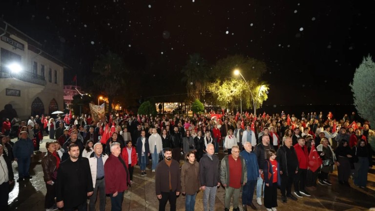 Karamürsel’de Cumhuriyet coşkusu yaşandı
