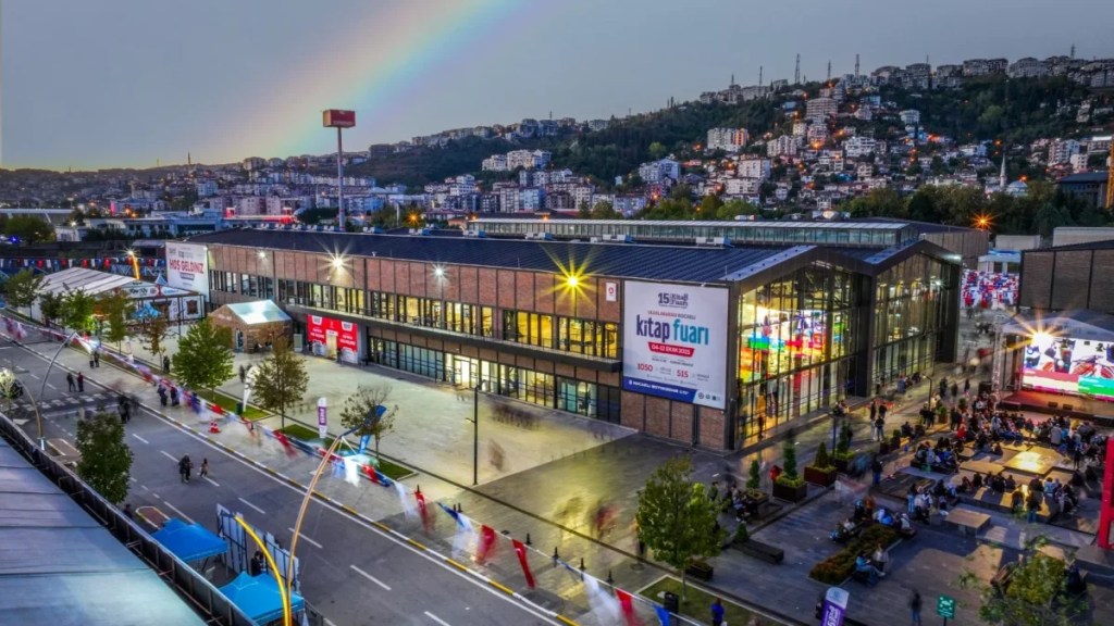 Kitap Fuarı’nda nadir eserler açık artırmaya çıkıyor
