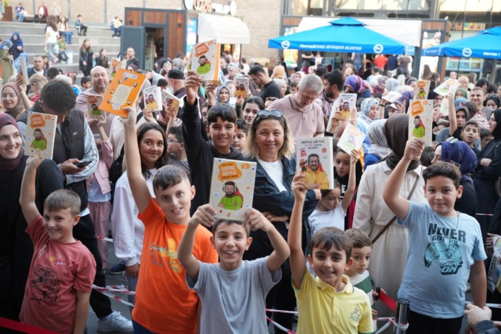 Kocaeli Kitap Fuarı 1 milyonu aşan rekorla kapandı