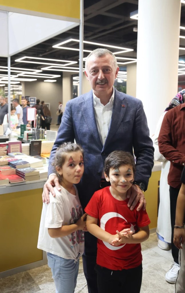 Kocaeli Kitap Fuarı 1 milyonu aştı