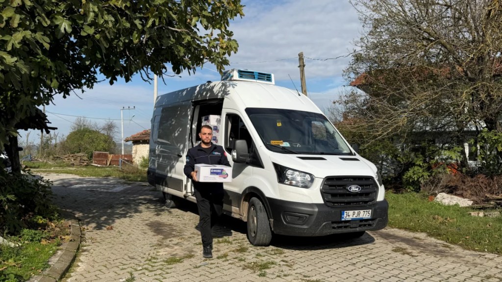 Kocaeli'de ihtiyaç sahiplerine sıcak yemek desteği