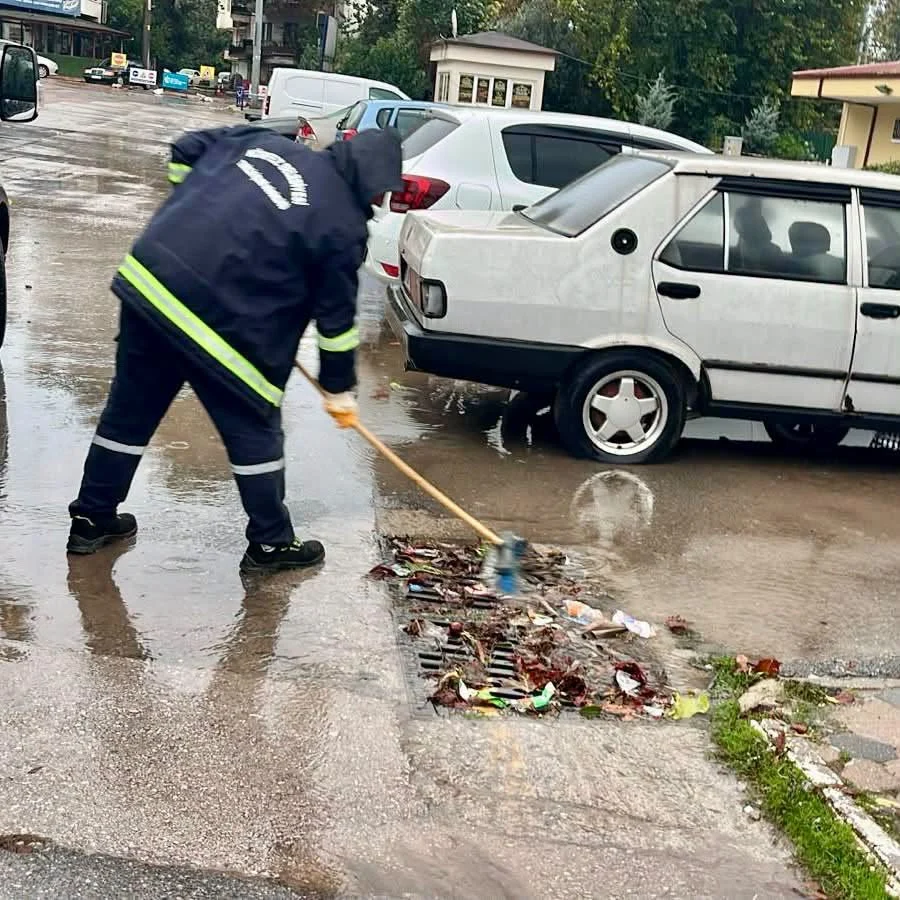 Körfez'de sağanak mesaisi sürüyor - 2. görsel