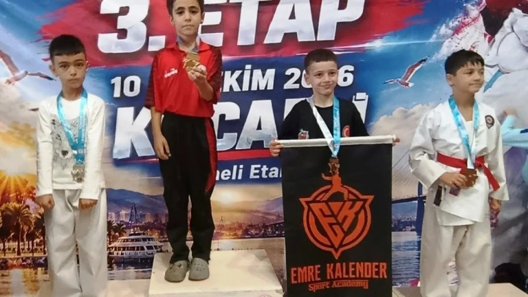 Körfezli 18 karateci finallere adını yazdırdı