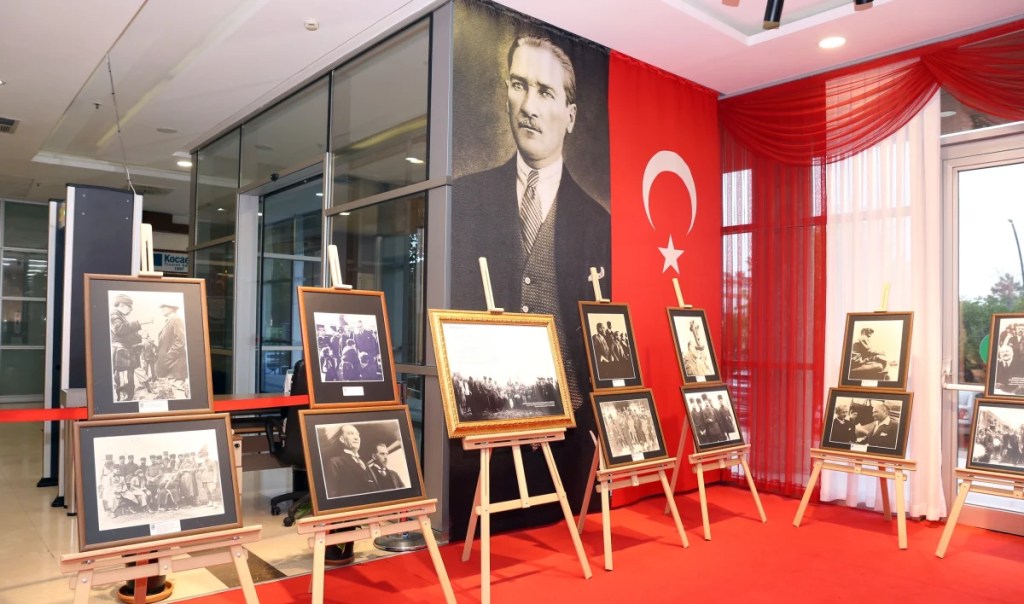 KOTO'nun Cumhuriyet sergisi kapılarını açtı