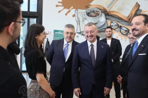 Kürşad Zorlu’dan Tahir Büyükakın’a övgü
