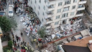 Maltepe'de çöken binada 5 kişi can verdi!