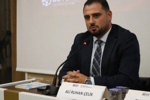 Mert Arık çocuklara hayal gücünü anlattı