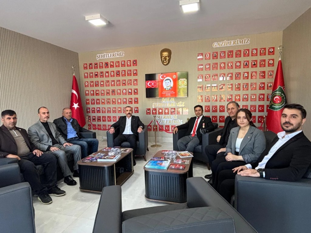 MHP Dilovası'ndan gaziler derneğine ziyaret