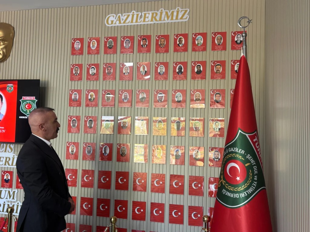 MHP Dilovası'ndan gaziler derneğine ziyaret - 3. görsel