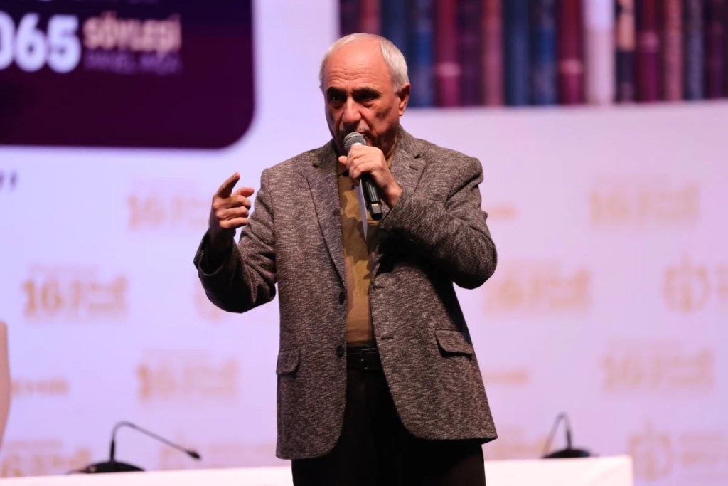 Nurullah Genç Kocaeli Kitap Fuarı'nda konuştu