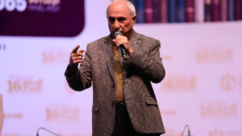 Nurullah Genç Kocaeli Kitap Fuarı’nda konuştu