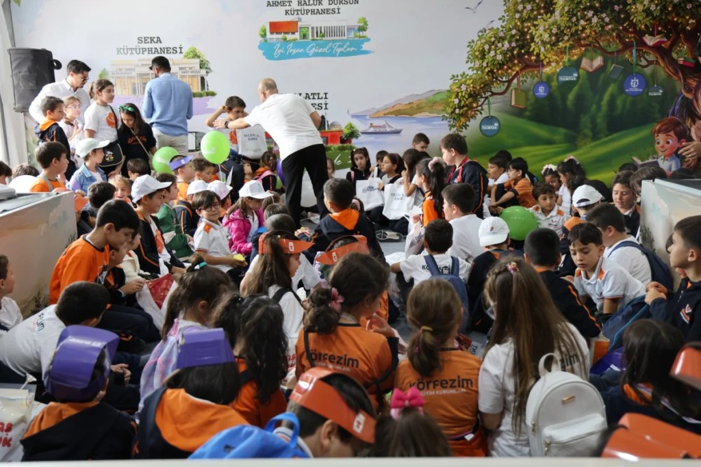 Öğrenciler Kocaeli Kitap Fuarı'na akın etti - 2. görsel