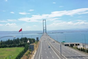 Osmangazi Köprüsü’nde Cumhuriyet Koşusu heyecanı