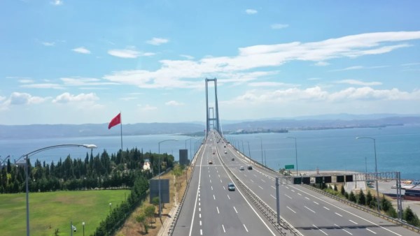 Osmangazi Köprüsü’nde Cumhuriyet Koşusu heyecanı