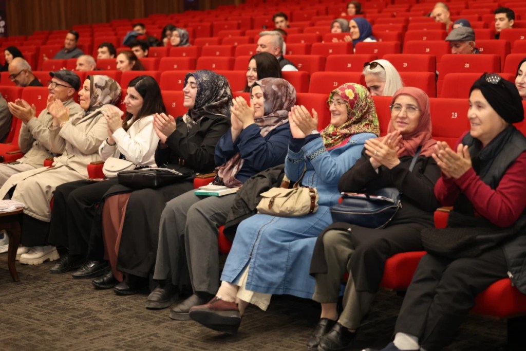 Roger Crowley Kocaeli Kitap Fuarı'na konuk oldu - 2. görsel