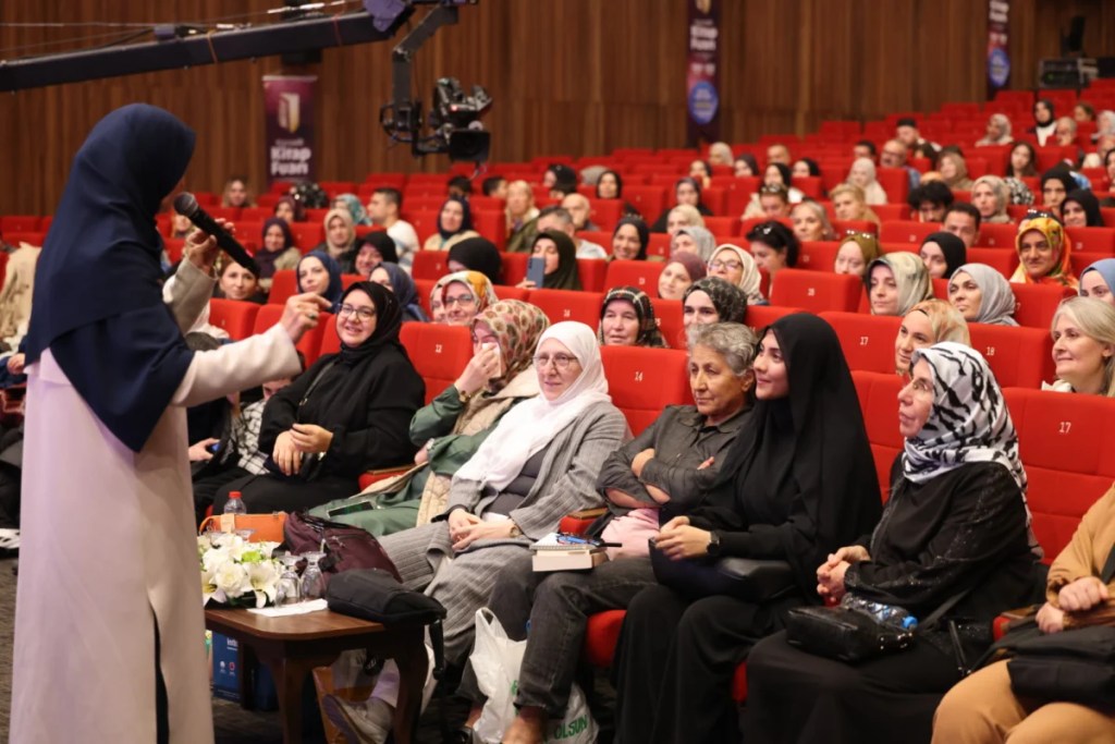 Saliha Erdim fuarda aile bağlarını anlattı - 3. görsel