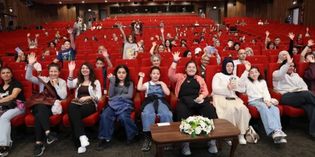 Soyoung Park genç okurlara özgüven aşıladı