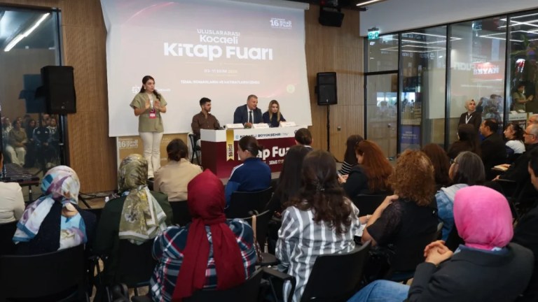 Spor Kenti Kocaeli kitabı fuarda tanıtıldı