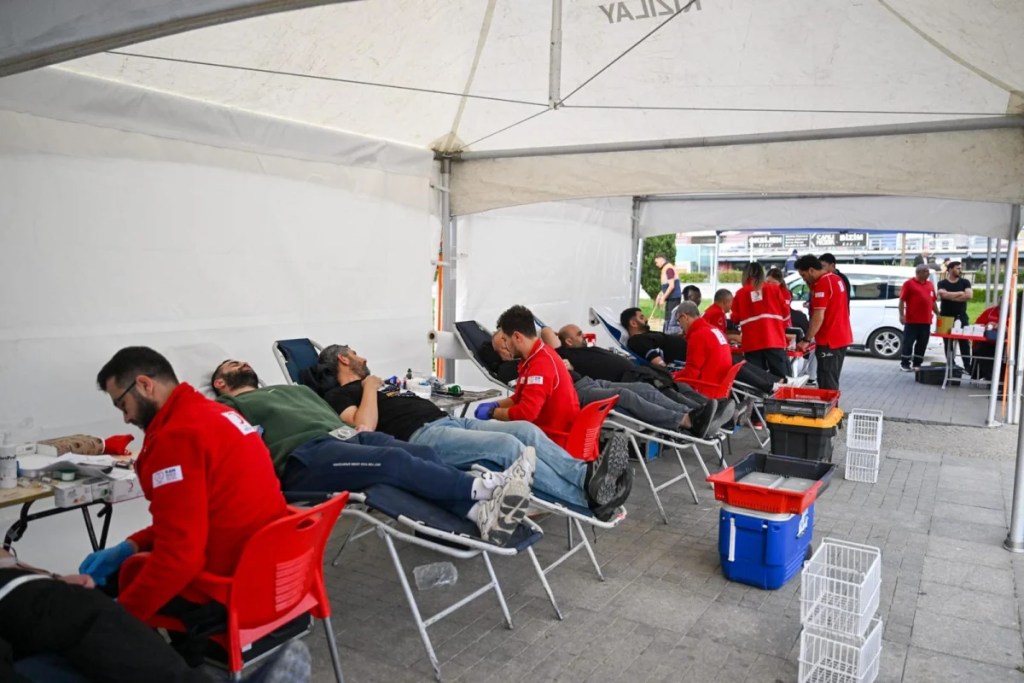 Vali Aktaş Gebze'deki kan bağışına katıldı - 3. görsel
