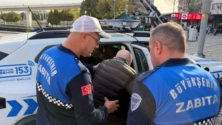 Zabıta ekipleri zor durumdakilere el uzattı