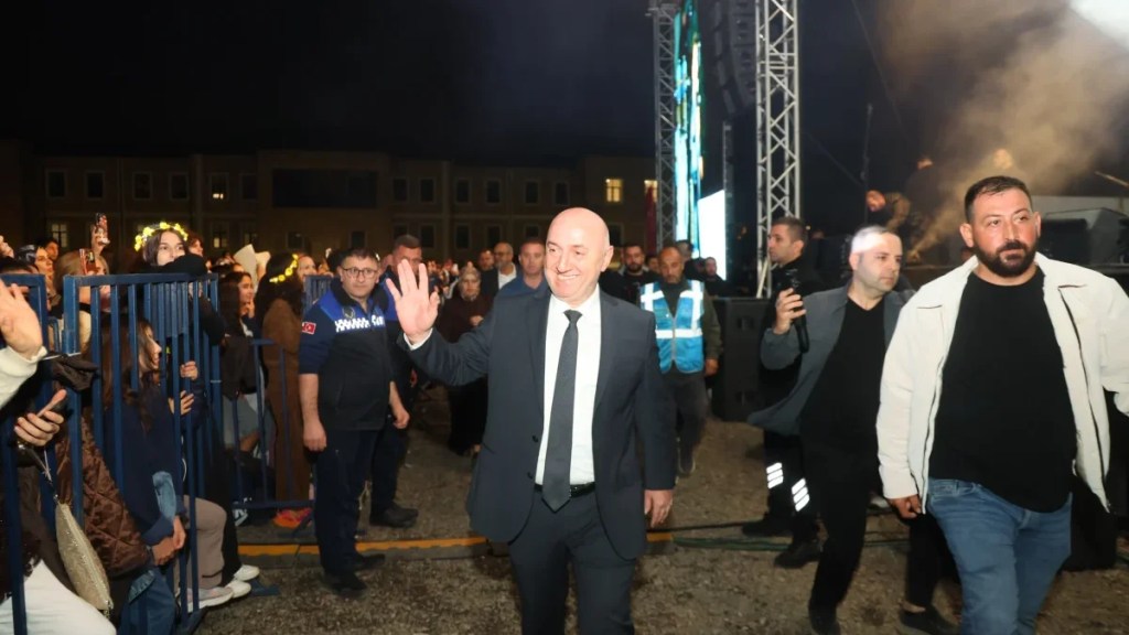 Zeytin Festivali’nde Buray konseri coşkusu